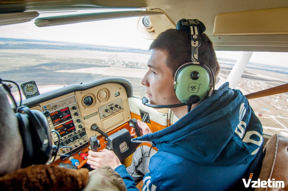 Романтический полет на самолете для двоих Экскурсии на самолете СПб
